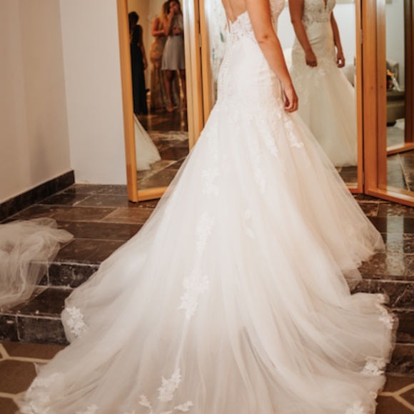 Martina Liana 906 Wedding Dress - Picture 2 of 5